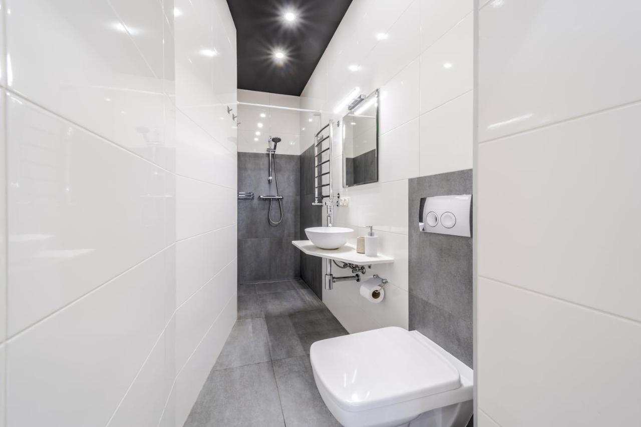 Inshiapartments On Teodora Square Apartment *