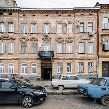 Inshiapartments On Teodora Square Lviv Exterior photo